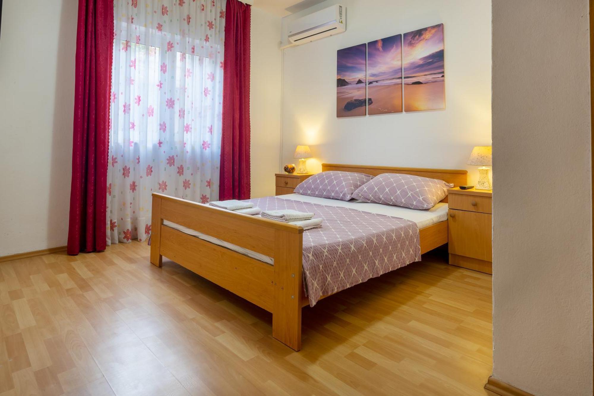 Apartments And Rooms Breeze เนอุม ภายนอก รูปภาพ